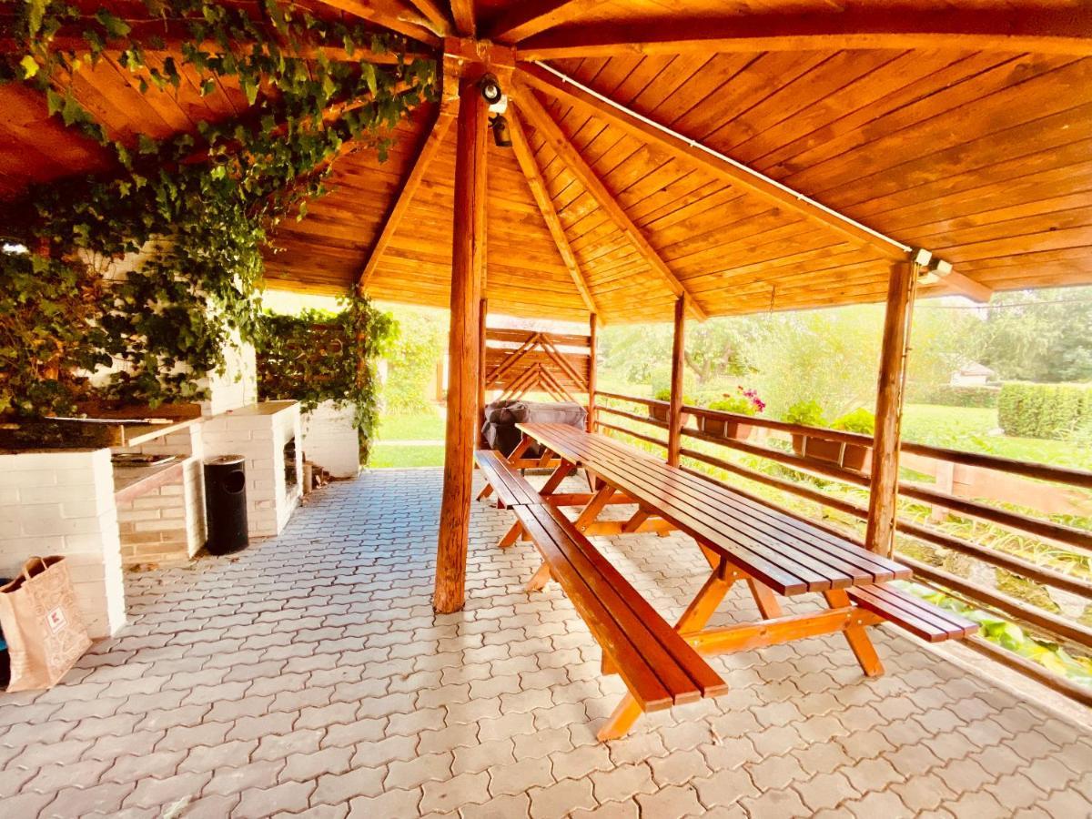 Apartman Ruzak Ruzova Zewnętrze zdjęcie